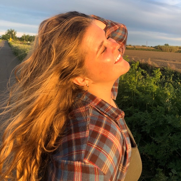 Meet your Posher, Taylor - Picture 5 of 5